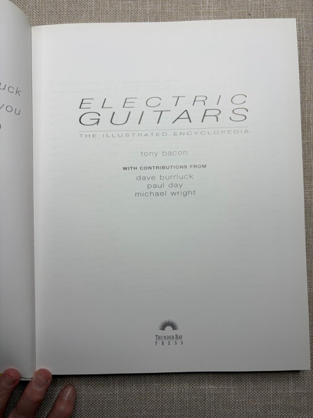 Electric Guitars: The Illustrated Encyclopedia by Tony Bacon 2002 Hardcover - Picture 4 of 6